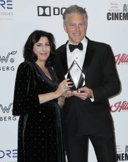 29 November 2018 - Beverly Hills, California - Sue Kroll, Doug Darrow. 32nd American Cinematheque Award Presentation Honoring Bradley Cooper held at The Beverly Hilton Hotel. Photo Credit: PMA AdMedia 232851 2018-11-29 Etats-Unis  Copyright: xAdMediax STAR_232851_039
