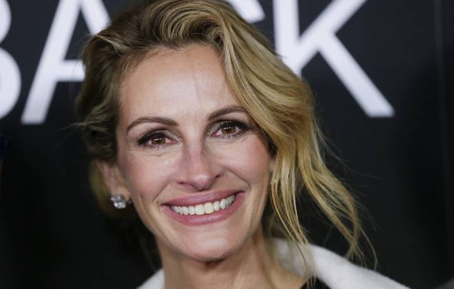 Julia Roberts arrives on the red carpet at the Ben is Back New York premiere at AMC Loews Lincoln Square on December 03, 2018 in New York City.  NYP20181203204 JOHNxANGELILLO