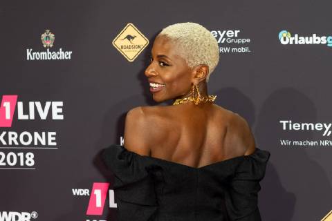 Bochum, Germany 06.12.2018, 1Live Krone 2018, Nikeata Thompson auf dem Roten Teppich der 1Live Krone ( DeFodi001