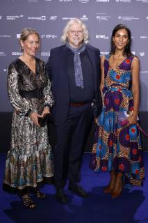Dagmar Primus, Ralf Bos und Araba Pilic bei der Verleihung des 11. Deutschen Nachhaltigkeitspreises 2018 im Maritim Hotel. Düsseldorf, 07.12.2018