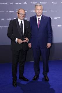 Stefan Schulze-Hausmann und Christian Wulff bei der Verleihung des 11. Deutschen Nachhaltigkeitspreises 2018 im Maritim Hotel. Düsseldorf, 07.12.2018