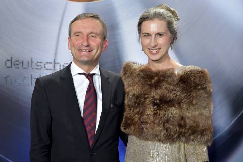 Deutscher Nachhaltigkeitspreis 2018 am 07.12.2018 im Maritim Hotel in Düsseldorf Thomas Geisel ( Oberbürgermeister Stadt Düsseldorf ) mit seiner Ehefrau Vera