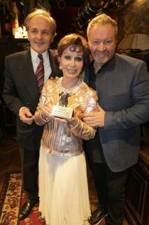 10.12.2018, Marchfelderhof Deutsch-Wagram, Verleihung der EISERNEN RAMPENSAU 2018, im Bild: Marcus Strahl, Edith Leyrer, Stephan Paryla-Raky, Verleihung der EISERNEN RAMPENSAU 2018