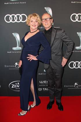 Saskia Vester Floerke mit Ehemann Robbie Floerke. Audi Generation Award 2018 im Hotel Bayerischer Hof in Muenchen am 11.12.2018