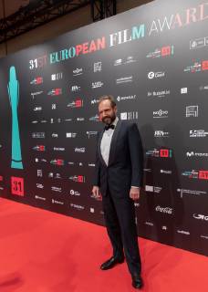 British actor Ralph Fiennes poses for the photographers on the red carpet of European Film Festival at Teatro de la Maestranza in Sevilla, Andalusia, Spain, 15 December 2018. European Film Festival in Sevilla !ACHTUNG: NUR REDAKTIONELLE NUTZUNG!  Copyright: xJulioxMunozx GRAF7770 20181215-636805025586549181