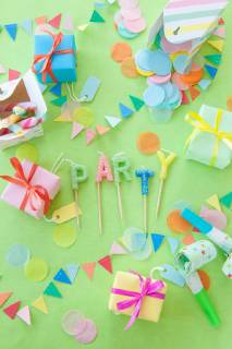  small colorful gifts  Copyright: xscerpicax Panthermedia16341315