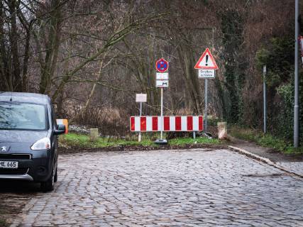 Berlin Reinickendorf OT Lübars; Alter Bernauer Heerweg; es gibt Pläne, die beidseitige Sackgasse zu öffnen als Verbindung zwischen Pankow und Reinickendorf Berlin
