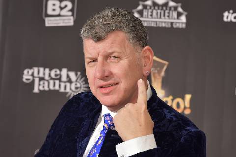 Entertainment Bilder des Tages Verleihung 20 Jahre SMAGO AWARD Semino Rossi am roten Teppich 20 Jahre Verleihung SMAGO AWARD in Berlin am 13.01.2019
