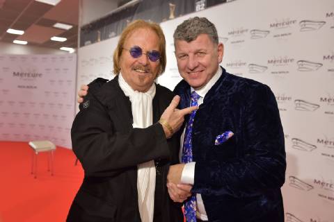 Verleihung 20 Jahre SMAGO AWARD Frank Zander, Semino Rossi am roten Teppich 20 Jahre Verleihung SMAGO AWARD in Berlin am 13.01.2019