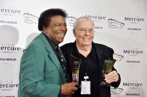 Roberto Blanco und Christian Bruhn bei der Verleihung des smago! Award 2019 im Mercure Hotel MOA. Berlin, 13.01.2019