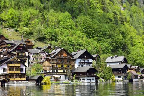 Ortsansicht Hallstatt am Hallstättersee, typische Holzhäuser, Salzkammergut, Dachsteinregion, Oberösterreich, Österreich, Europa Copyright: imageBROKER/NLBFoto iblslg04819438