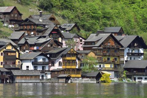Ortsansicht Hallstatt am Hallstättersee, typische Holzhäuser, Salzkammergut, Dachsteinregion, Oberösterreich, Österreich, Europa Copyright: imageBROKER/NLBFoto iblslg04819533