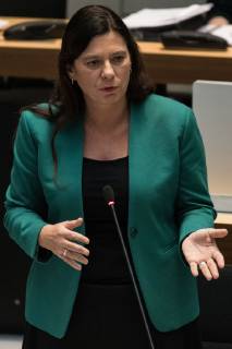 Senatorin f??r Bildung, Jugend und Familie: Sandra Scheeres (SPD) spricht waehrend der Plenarsitzung im Berliner Abgeordnetenhaus mit der Sitzungs-Nr. 36 am 24.01.2019 in Berlin, Deutschland.