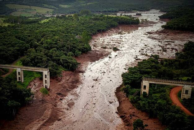 News Themen der Woche KW04 A view the disaster caused by the breakage of a dam containing mineral waste from Vale, the world s largest iron producer, in Brumadinho, municipality of Minas Gerais, Brazil, 25 January 2019. The rupture of the dam of the mining company Vale left at least 7 fatalities and around 150 missing, just three years after a similar tragedy caused the greatest environmental catastrophe in the country. Dam rupture in Brazil leaves at least 7 dead and about 150 missing !ACHTUNG: NUR REDAKTIONELLE NUTZUNG!  Copyright: xYurixEdmundox AME3251 20190126-636840632675801060