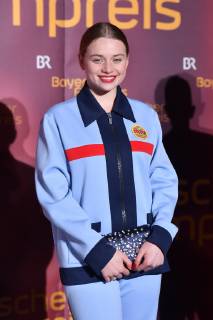Luna SCHWEIGER (Schauspielerin) Einzelbild,angeschnittenes Einzelmotiv,Halbfigur,halbe Figur. Bayerischer Filmpreis 2018-Red Carpet,Roter Teppich,am 25.01.2019 im Prinzregententheater in Muenchen.