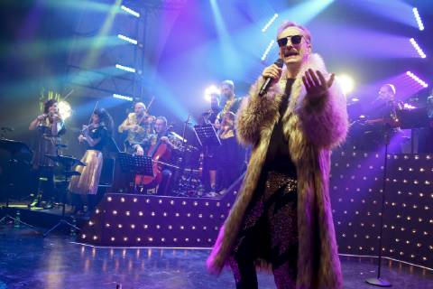 TV Moderator Jan Böhmermann und sein Rundfunk Tanzorchester Ehrenfeld beim Konzert am 25.01.2019 im Haus Auensee Leipzig Copyright: xVIADATAx xHolgerxJohnx , Leipzig Sachsen Deutschland