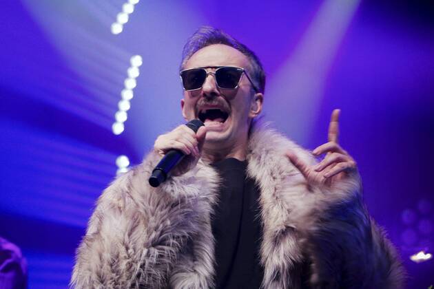 TV Moderator Jan Böhmermann und sein Rundfunk Tanzorchester Ehrenfeld beim Konzert am 25.01.2019 im Haus Auensee Leipzig Copyright: xVIADATAx xHolgerxJohnx , Leipzig Sachsen Deutschland