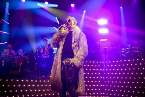 TV Moderator Jan Böhmermann und sein Rundfunk Tanzorchester Ehrenfeld beim Konzert am 25.01.2019 im Haus Auensee Leipzig Copyright: xVIADATAx xHolgerxJohnx , Leipzig Sachsen Deutschland