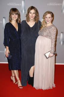 Cristina do Rego, Jeannine Michaelsen und Jasmin Schwiers bei der Verleihung des Deutschen Fernsehpreises 2019 in der Düsseldorfer Rheinterrasse. Düsseldorf, 31.01.2019