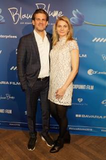 Steffen Groth mit Partnerin Ana Große Halbuer - Verleihung des Blaue Blume Award 2019 in Berlin am 06.02.2019. Blaue Blume Award 2019
