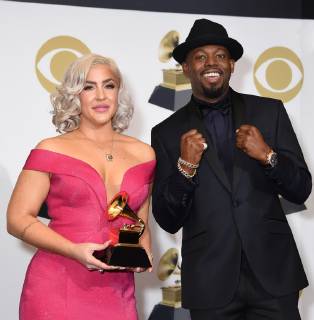 Joelle James (L) and Larrance Dopson appears backstage with their award for Best R&B Song for Boo d Up, during the 61st annual Grammy Awards held at Staples Center in Los Angeles on February 10, 2019.  LAP20190210457 GREGGxDEGUIRE