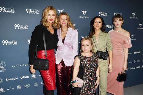 Veronica Ferres, Ursula Karven, Christine Urspruch, Gizem Emre und Lina Larissa Strahl beim 99Fire Films Award während der Berlinale 2019 im Umspannwerk Alexanderplatz. Berlin, 14.02.2019
