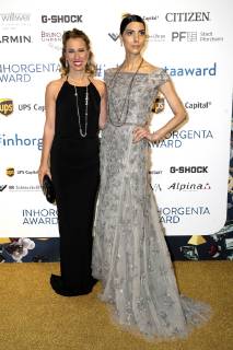 Stefanie Mändlein und Zoe Helali bei der Verleihung des 3. Inhorgenta Award 2019 in den Eisbach Studios. München, 24.02.2019