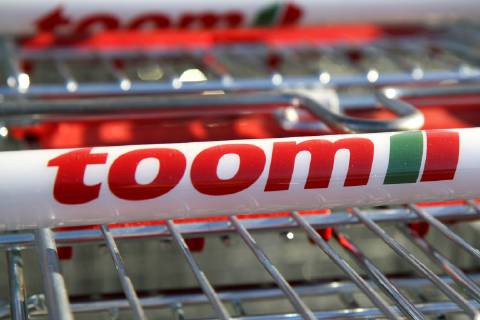 Freiburg Themenbild - Toom Baumarkt, Baustoffmarkt in Freiburg Themenbild - Toom Baumarkt, Baustoffmarkt in Freiburg Freiburg 24.02.2019 Einkaufswagen Toom, Werbeschild, Logo, Schriftzug, Reklame, Tag, Aussenaufnahme Featurebild, Symbolbild, Themenbild Copyright: xEIBNER DanielxFleigx EP_DFG