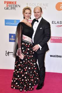 Anna Schudt mit Ehemann Moritz Führmann bei der 54. Verleihung der Goldenen Kamera 2019 im Flughafen Tempelhof. Berlin, 30.03.2019