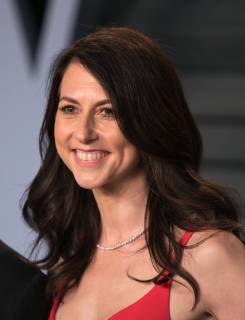 April 4, 2019 - Beverly Hills, California, United States of America - MacKenzie Bezos, noted in a Tweet that her 26 year marriage to Jeff Bezos has been formally dissolved and keep 25% of Amazon stock equivalent to about $35 billion as of today, Thursday, April 4, 2019. FILE PHOTO: Jeff Bezos on the red carpet of the 2018 Vanity Fair Oscar Party held at the Wallis Annenberg Center in Beverly Hills, California on Sunday March 4, 2018. JAVIER ROJAS PI Beverly Hills United States of America - ZUMAp124 20190404_zaa_p124_001 Copyright: xJavierxRojas Pix