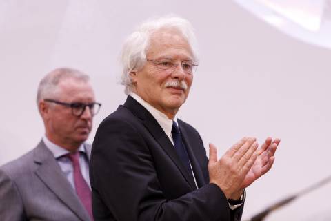 Thomas Roth bei der Verleihung des Lew Kopelew Preis für Frieden und Menschenrechte 2019, der dieses Jahr an den Kapitän Claus-Peter Reisch und die Dresdner Seenotrettungsinitiative Mission Life e.V. verliehen wurde, in der Zentrale der Kreissparkasse Köln am Neumarkt. Köln, 07.04.2019