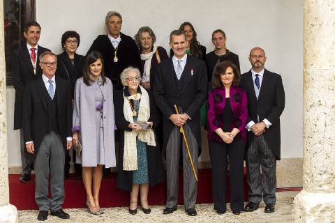 King Felipe VI of Spain, Queen Letizia and Uruguayan poet Ida Vitale during the Cervantes Literature Prize ceremony at the University of Alcala in Madrid on April 23, 2019.  (20190423040)