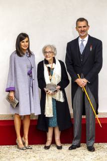 King Felipe VI of Spain, Queen Letizia and Uruguayan poet Ida Vitale (C) during the Cervantes Literature Prize ceremony at the University of Alcala in Madrid on April 23, 2019.  (20190423032)