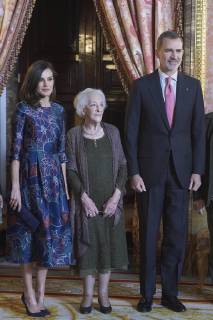 24-04-2019 Madrid Queen Letizia and King Felipe and Ida Vitale pose before an official lunch for Miguel de Cervantes 2019 award at the Royal palace in Madrid. No Spain  Copyright: xPPE xTHORTONx