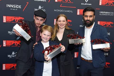 Entertainment Themen der Woche KW18 Entertainment Bilder des Tages Aaron Hilmer, Julius Weckauf, Luna Wedler, Alireza Golafshan beim BUNTE New Faces Award Film im Umspannwerk in Berlin am 02.05.2019