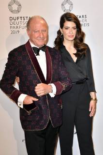 Alberto Morillas und Linda Zervakis bei der 27. Verleihung des Deutschen Parfumpreises Duftstars 2019 auf der Rheinterrasse Düsseldorf. Düsseldorf, 09.05.2019