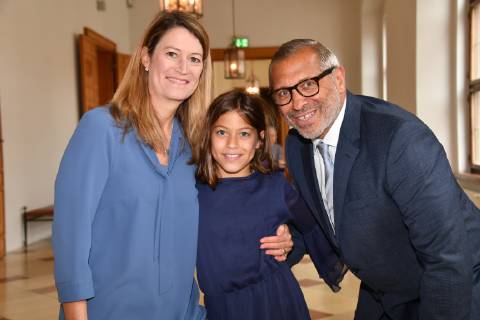 William Hartwig-Almer (Jimmy Hartwig) mit Ehefrau und Tochter Yulie Verleihung der Sozialmedaille Bayerische Staatsmedaille für soziale Verdienste Max-Joseph-Saal Residenz München 13. Mai 2019