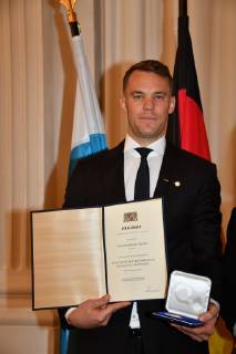 Manuel Neuer Verleihung der Sozialmedaille Bayerische Staatsmedaille für soziale Verdienste Max-Joseph-Saal Residenz München 13. Mai 2019