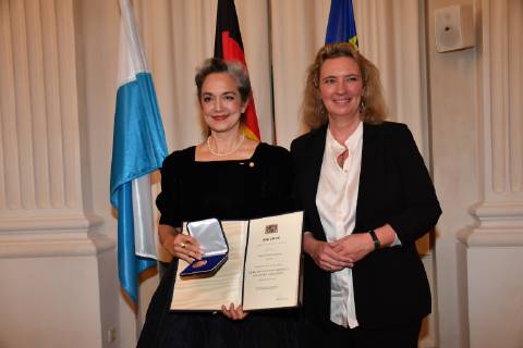 Irina Wanka und Kerstin Schreyer (Sozialministerin) Verleihung der Sozialmedaille Bayerische Staatsmedaille für soziale Verdienste Max-Joseph-Saal Residenz München 13. Mai 2019