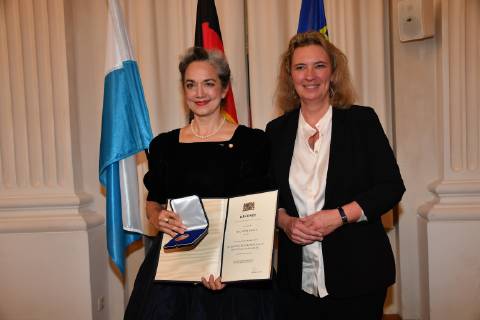 Irina Wanka und Kerstin Schreyer (Sozialministerin) Verleihung der Sozialmedaille Bayerische Staatsmedaille für soziale Verdienste Max-Joseph-Saal Residenz München 13. Mai 2019
