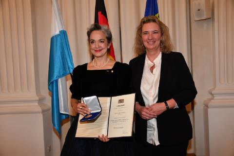 Irina Wanka und Kerstin Schreyer (Sozialministerin) Verleihung der Sozialmedaille Bayerische Staatsmedaille für soziale Verdienste Max-Joseph-Saal Residenz München 13. Mai 2019