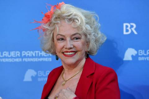 Veronika von QUAST (Schauspielerin) Einzelbild,angeschnittenes Einzelmotiv, Portraet,Portrait,Porträt. Roter Teppich,Red Carpet,Bayerischer Fernsehpreis 2019 am 24.05.2019.