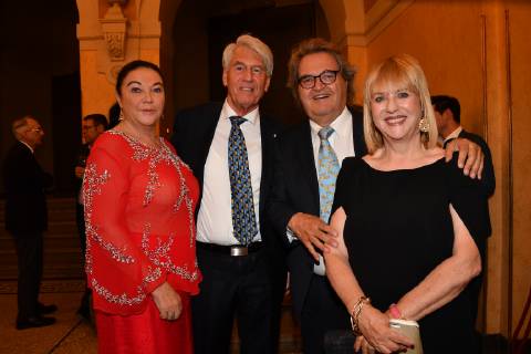 Wolf-Dieter Ring mit Ehefrau und Helmut Markwort mit Bayerische Fernsehpreis 2019 Party Verleihung des Bayerischen Fernsehpreis im Prinzregententheater München 23.Mai 2019