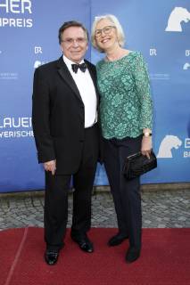 Elmar Wepper mit Ehefrau Anita bei der Verleihung des 31. Bayerischen Fernsehpreises 2019 im Prinzregententheater. München, 24.05.2019