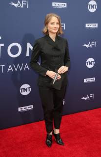 6 June 2019 - Hollywood, California - Jodie Foster. The American Film Institute s 47th Life Achievement Award Gala Tribute To Denzel Washington held at Dolby Theatre. Photo Credit: Faye Sadou AdMedia 240990 2019-06-06 CA Hollywood Etats-Unis Copyright: xAdMediax STAR_240990_010
