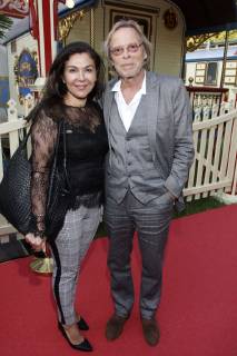 Volker Lechtenbrink mit Ehefrau Gül Ural-Aytekin bei der Premiere vom Circus Roncalli 2019 auf der Moorweide. Hamburg, 07.06.2019