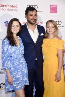 Lea van Acken, Mark Olan Dreesen und Sonja Gerhardt bei der Verleihung des Berlin Series Award 2019 im Titanic Hotel Gendarmenmarkt. Berlin, 13.06.2019