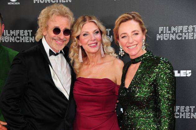 Entertainment Themen der Woche KW26 Entertainment Bilder des Tages Thomas Gottschalk und Karina Mroß mit Diana Iljine bei der Eröffnung vom Filmfest München mit der Film Premiere von The Art of Self-Defense am 27.06.2019 in München Eröffnung Opening vom Filmfest München 2019
