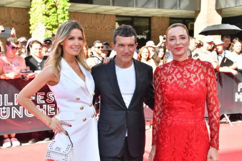 Antonio Banderas mit Freundin und Diana Iljine (Leitung Filmfest München) Cinemerit Gala Cinemerit Award 2019 Ehrung, Preis, Auszeichnung Festivalzentrum Gaststeig München 28. Juni 2019