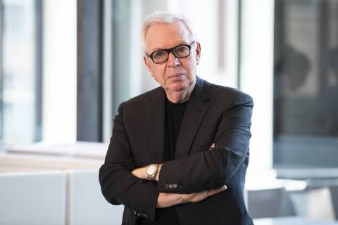Architekt David Chipperfield in der James Simon Galerie waehrend einer Pressevorschau am 1. Juli 2019. Pressevorschau James Simon Galerie in Berlin